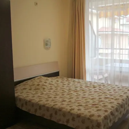 Apartament S Vidom Na Bassein *