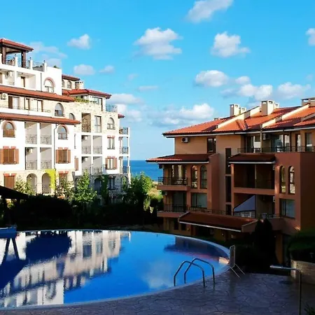 Apartament S Vidom Na Bassein * Свети Влас