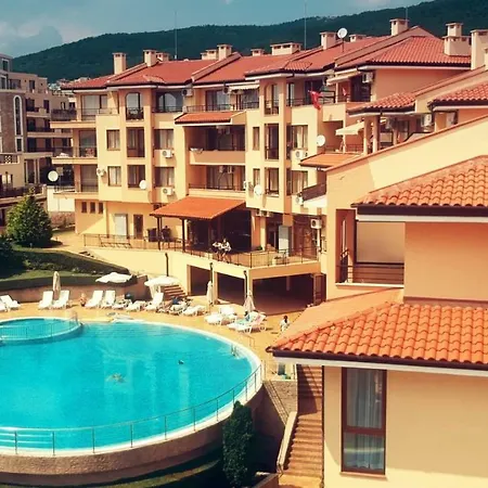 Apartament S Vidom Na Bassein アパート